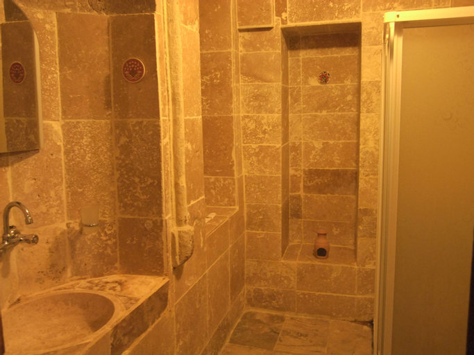 Bathroom 9