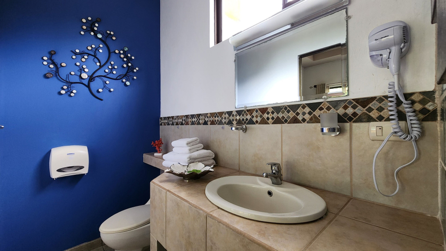 Bathroom 3, Hotel Luz de Luna Bahia Ballena, Osa