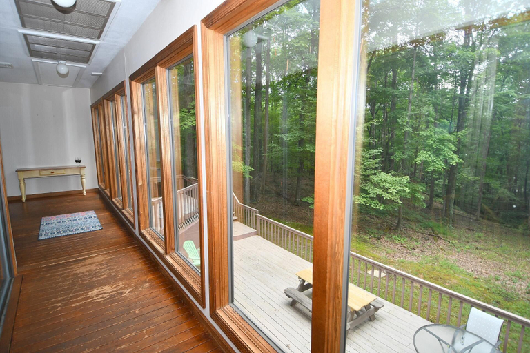 Others 5, Dogwood Knoll - Wooded Escape, Morgan