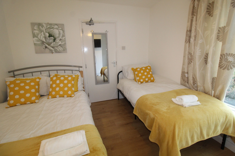 Bedroom 4, Winslow Green House, Derby