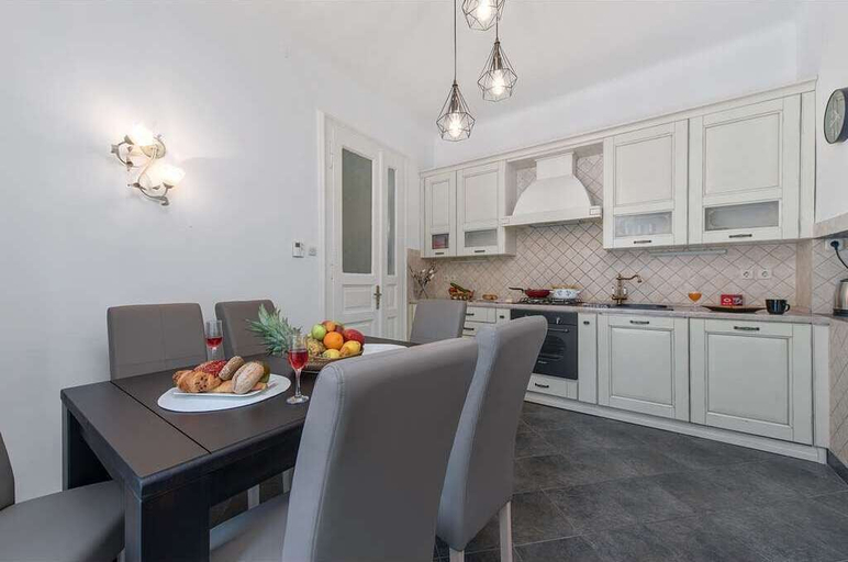 Others 5, La Guardia apartments, Rijeka
