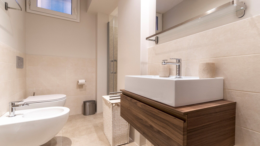 Bathroom 4, Italianway - San Vitale 87, Bologna