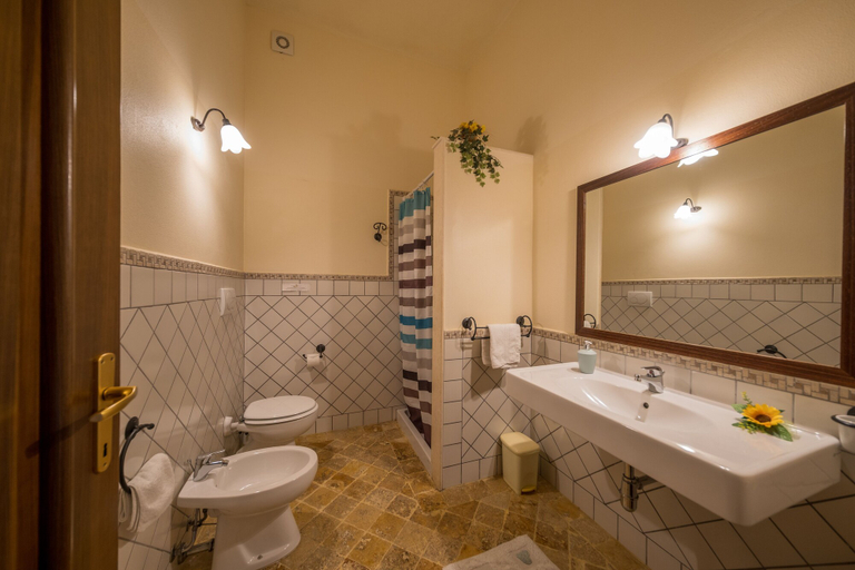 Bathroom 3, Agriturismo Due Ponti, Pisa