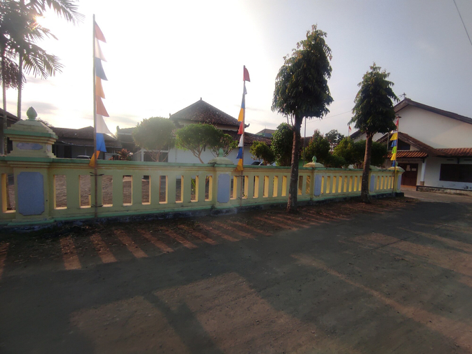 Exterior & Views 2, Capital O 93024 Hotel Ganesha, Purworejo