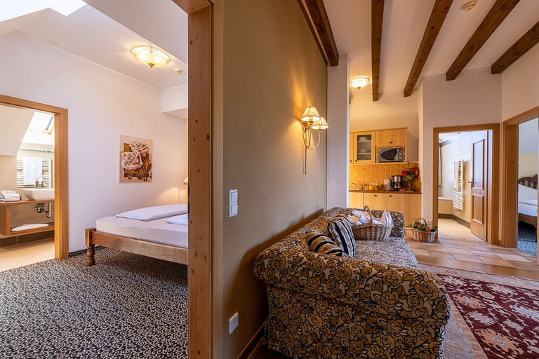 Bedroom 3, Hotel Finkennest, Bolzano