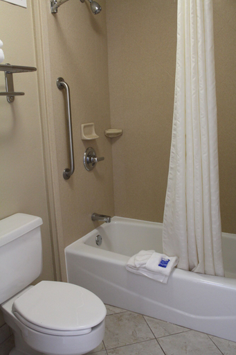 Bathroom 4, Motel 6 Oklahoma City, OK - Frontier City, Oklahoma