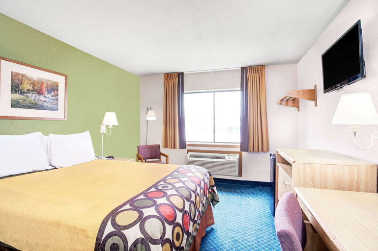 Bedroom 3, Super 8 by Wyndham West Memphis, Crittenden