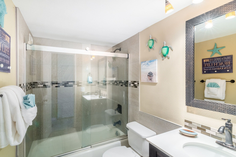 Bathroom 3, Awesome Maui Vista Beach Suite, Maui
