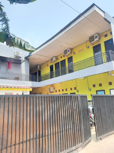 OYO 93021 Kost Dison, Bekasi