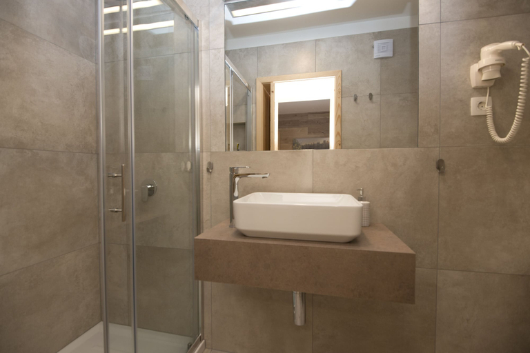 Bathroom 4, Vila Alpina, Bled