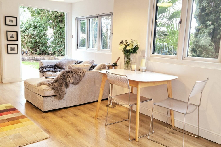 Others 4, 1 Bed Cottage-museum View-garden-free Parking, Surrey