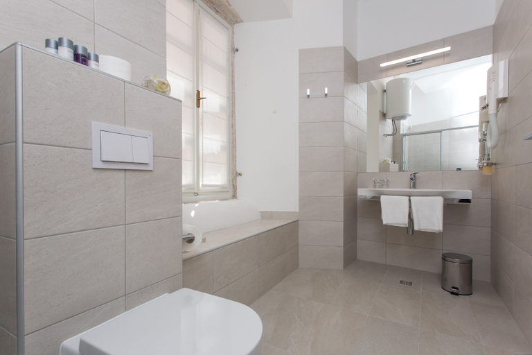 Bathroom 3, Klarisa Palace Rooms, Dubrovnik