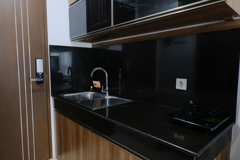 Private kitchen 2, Good Deal Studio Apartment At Green Kosambi Bandung, Bandung