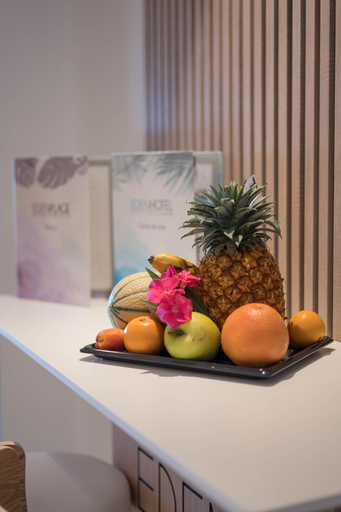 Food & Drinks, Eden Villa, Var