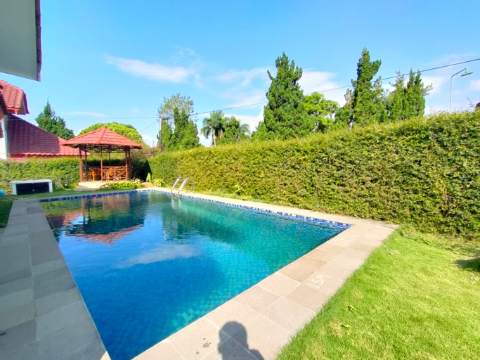 Sport & Beauty 2, Villa Bougenvile M1 by Puncak Go Villas, Bogor