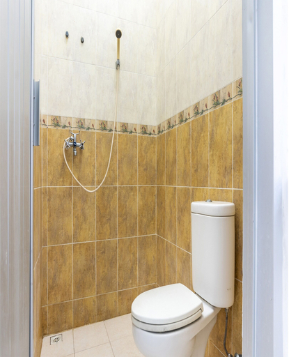 Bathroom, Hotel O Grand Suites Palace Syariah, Cianjur