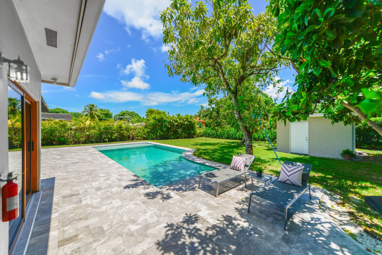 Sport & Beauty 4, Home in Westchester Miami - Private Pool, Miami-Dade