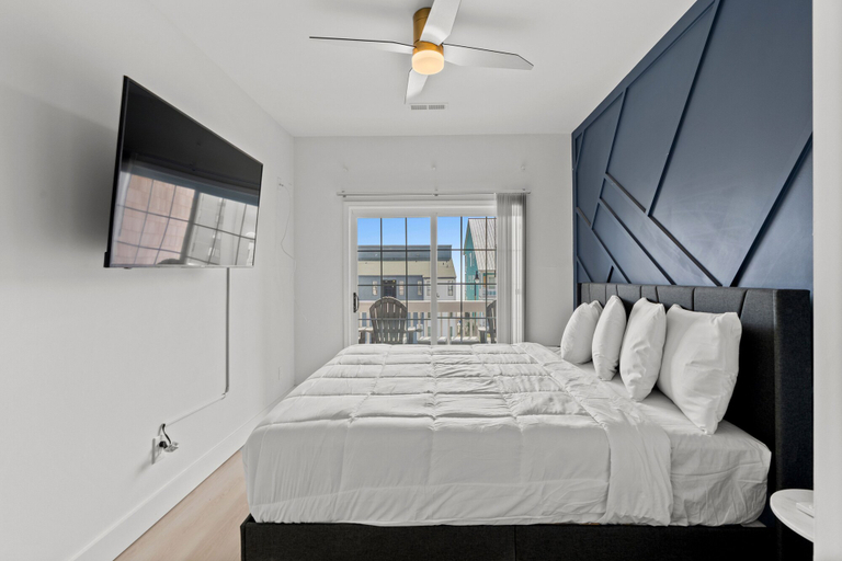 Bedroom 3, Luxurious Home with Theatre Room, Horry