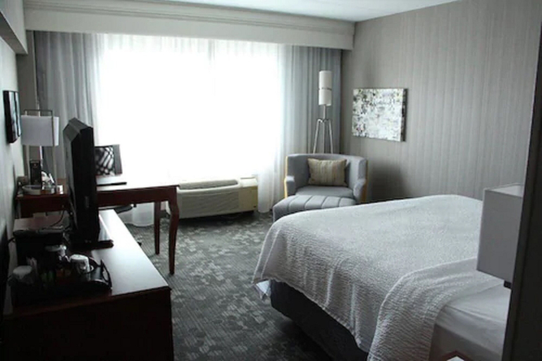 Bedroom 3, Courtyard by Marriott Lyndhurst Meadowlands, Bergen