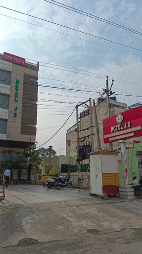 Hotel JS, Sahibzada Ajit Singh Nagar