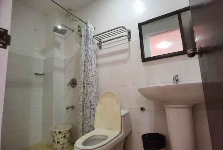Bathroom 5, Tagzzz Hotel powered by Cocotel, Tagaytay City