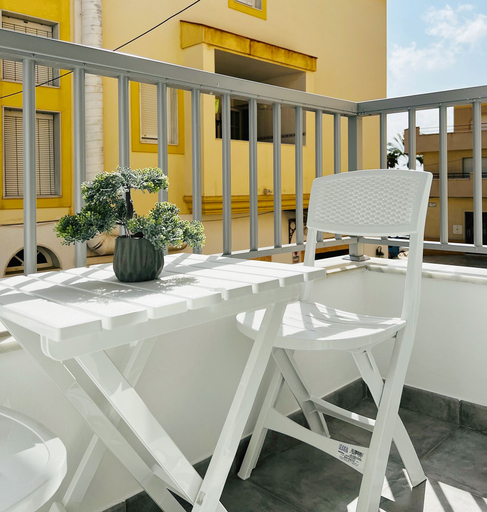 Others, Hostel Las Palmas I, Almería