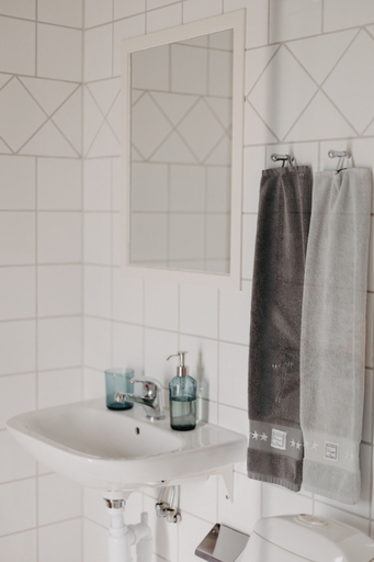 Bathroom 4, Sköllengården, Simrishamn