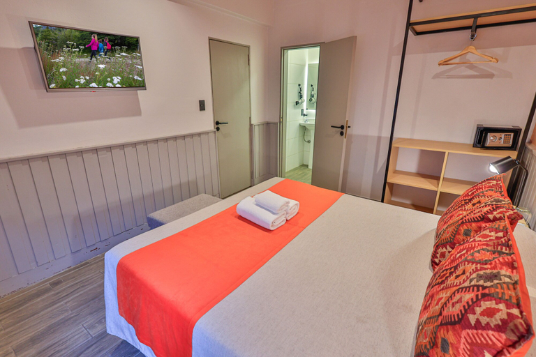 Bedroom 2, Hotel Bariloche By Tierra Gaucha, Bariloche