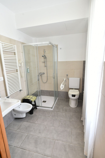 Bathroom 4, Hotel Okinawa, Rimini