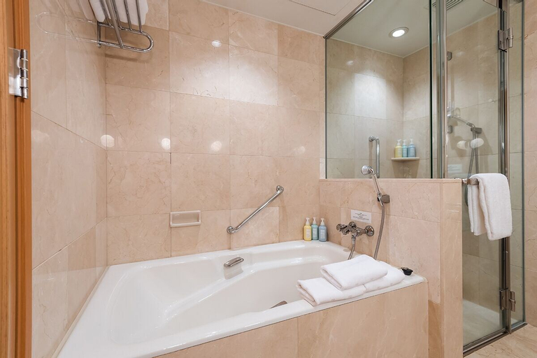 Bathroom 4