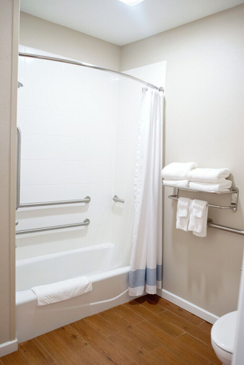 Bathroom 5, TownePlace Suites by Marriott Ames, Story