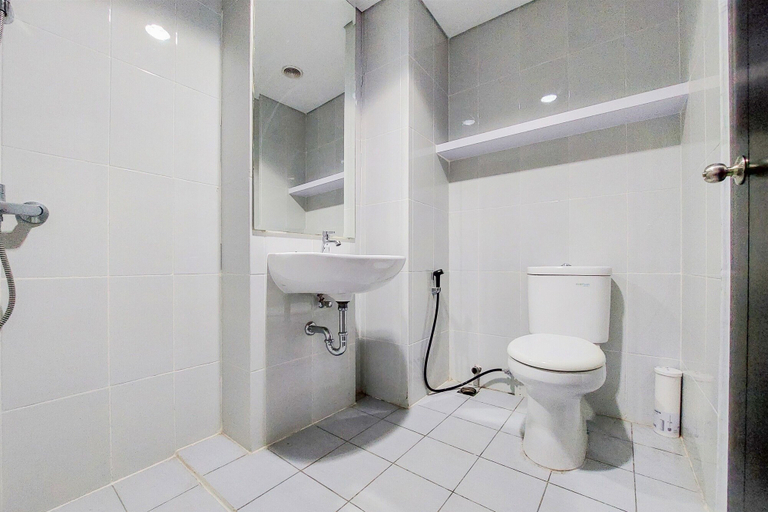 Others 3, Comfort Living And High Floor Studio Casa De Parco Apartment, Tangerang