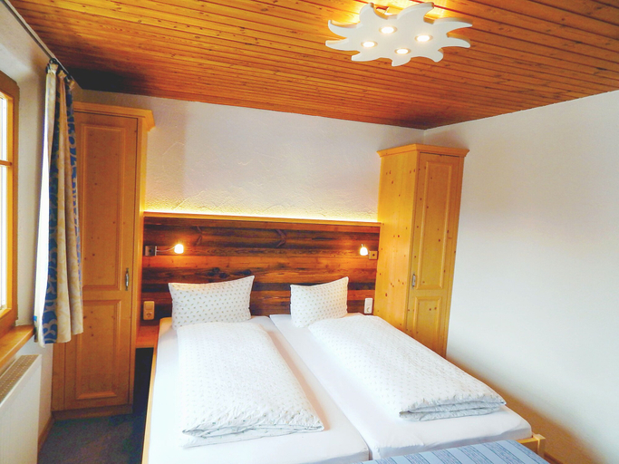 Bedroom 5, Berggasthof Sonne Imberg, Oberallgäu