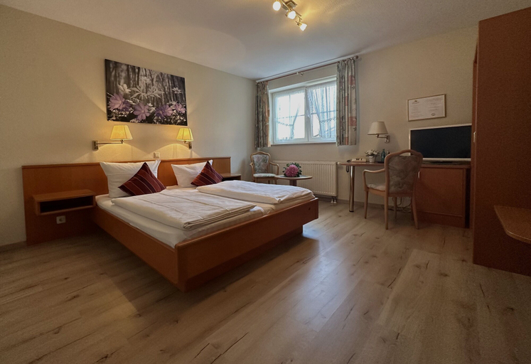 Bedroom 2, Landhotel Vessens Hoff, Harburg