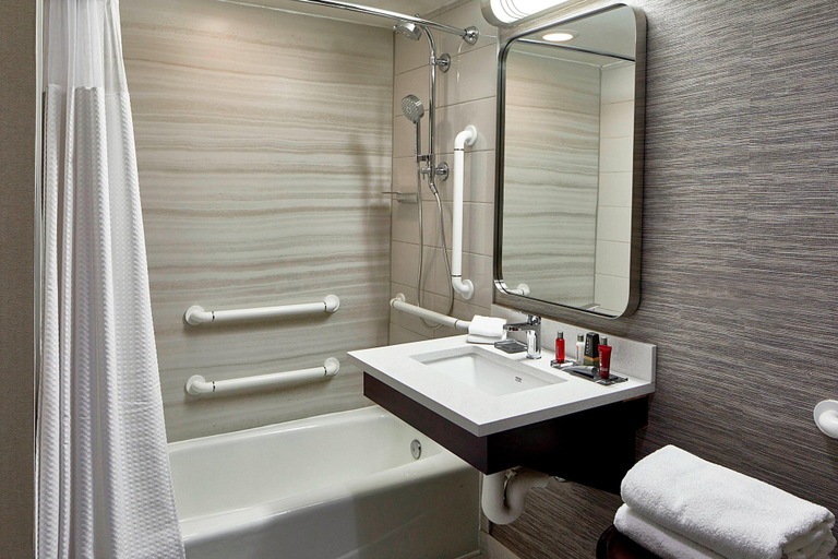 Bathroom 5, Minneapolis Marriott West, Hennepin