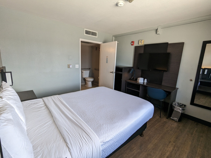 Bedroom 3, Motel 6 Kingman, AZ - Route 66 East, Mohave