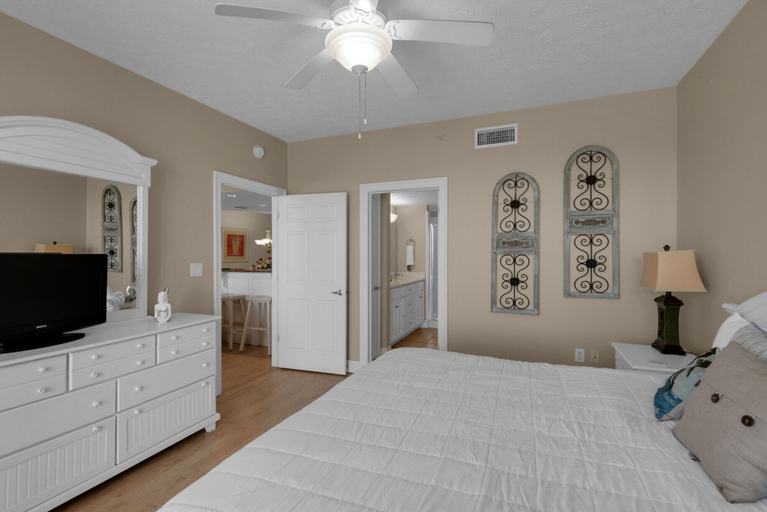 Bedroom 2, Treasure Island 1010, Bay
