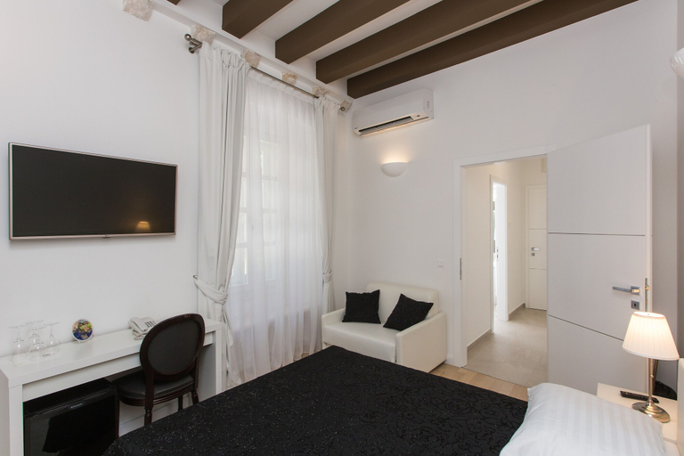 Bedroom 2, Klarisa Palace Rooms, Dubrovnik