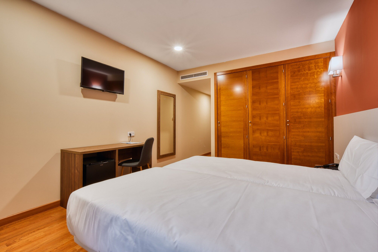 Bedroom 3, Checkin Madrid Móstoles, Madrid