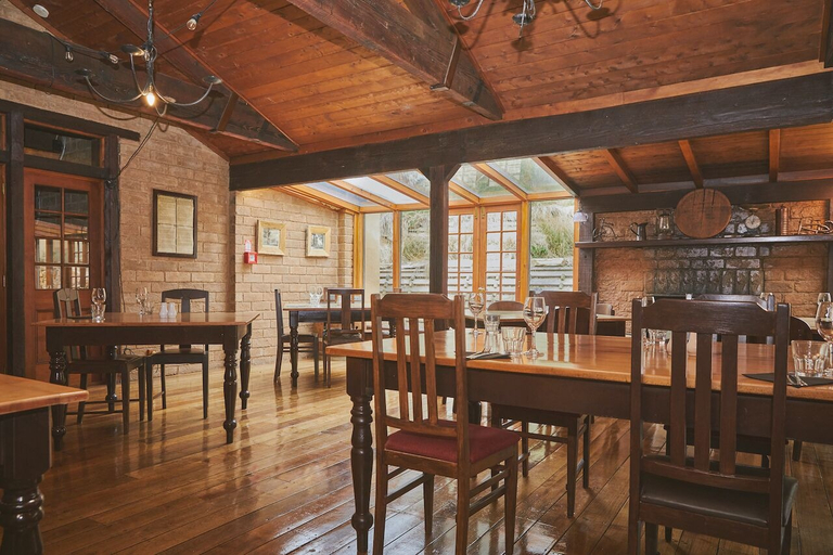 Food & Drinks, Danseys Pass Hotel, Central Otago