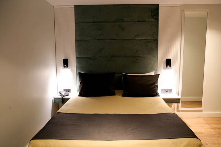 Bedroom 3, Axu Airport Hotel, Arnavutkoy