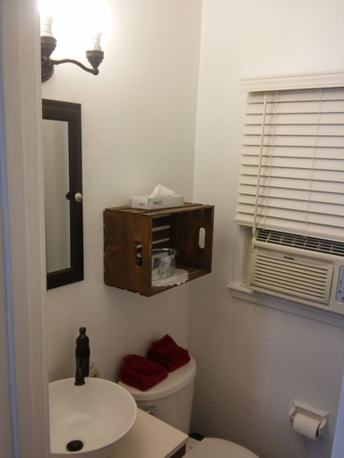 Bathroom 3, Squaw Valley Motel, Fresno