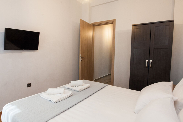 Room 4, Metaxourgio 2 Bd Gem for Urban Explorers, Attica