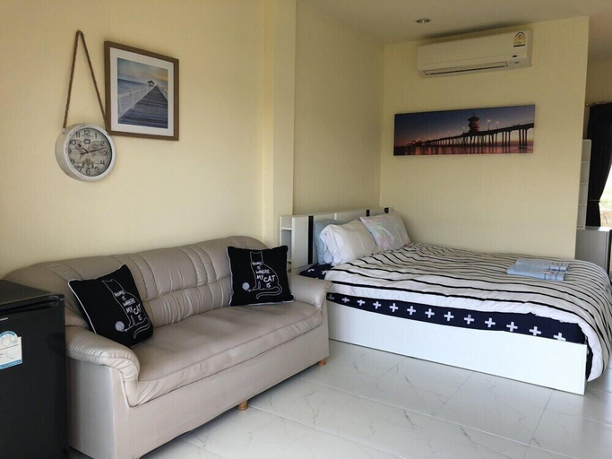 Bedroom 3, RoomQuest One Bangsaray, Sattahip