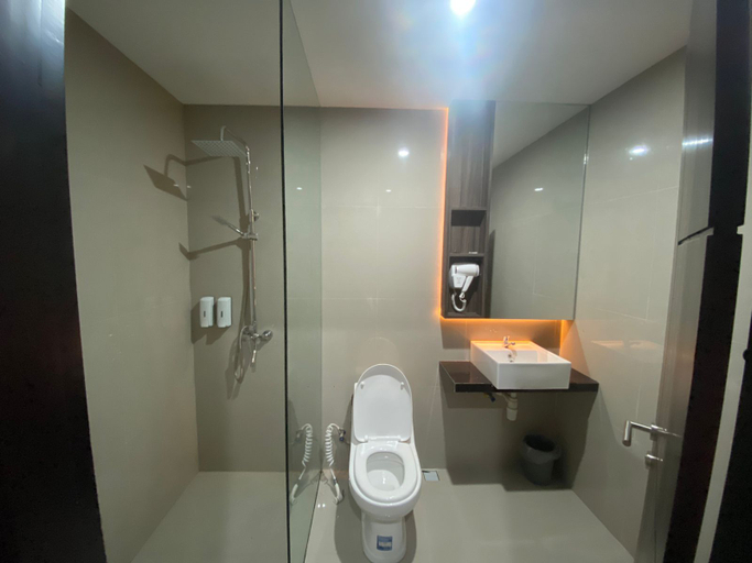 Bathroom, Edge Premium Homestay, Wonosobo
