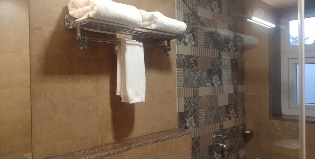 Bathroom, Candolim Suites, North Goa