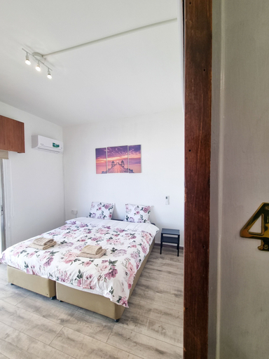 Bedroom 4, CityCenter Rooms Next to the Beach, Larnaca