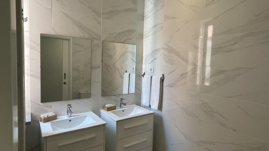 Bathroom 5, MyTrip Porto, Matosinhos