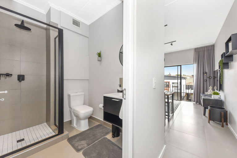 Bathroom 4, The Bailey 61A, City of Johannesburg