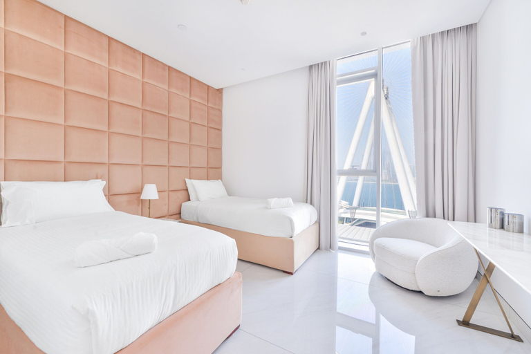 Room 3, Spectacular 3BR plus 1 - DUBAI EYE view, Dubai